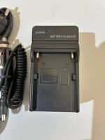 Aufladegerät Sony Akkus FM-50,FM-70 FM-90 inkl 230/12V NEU
