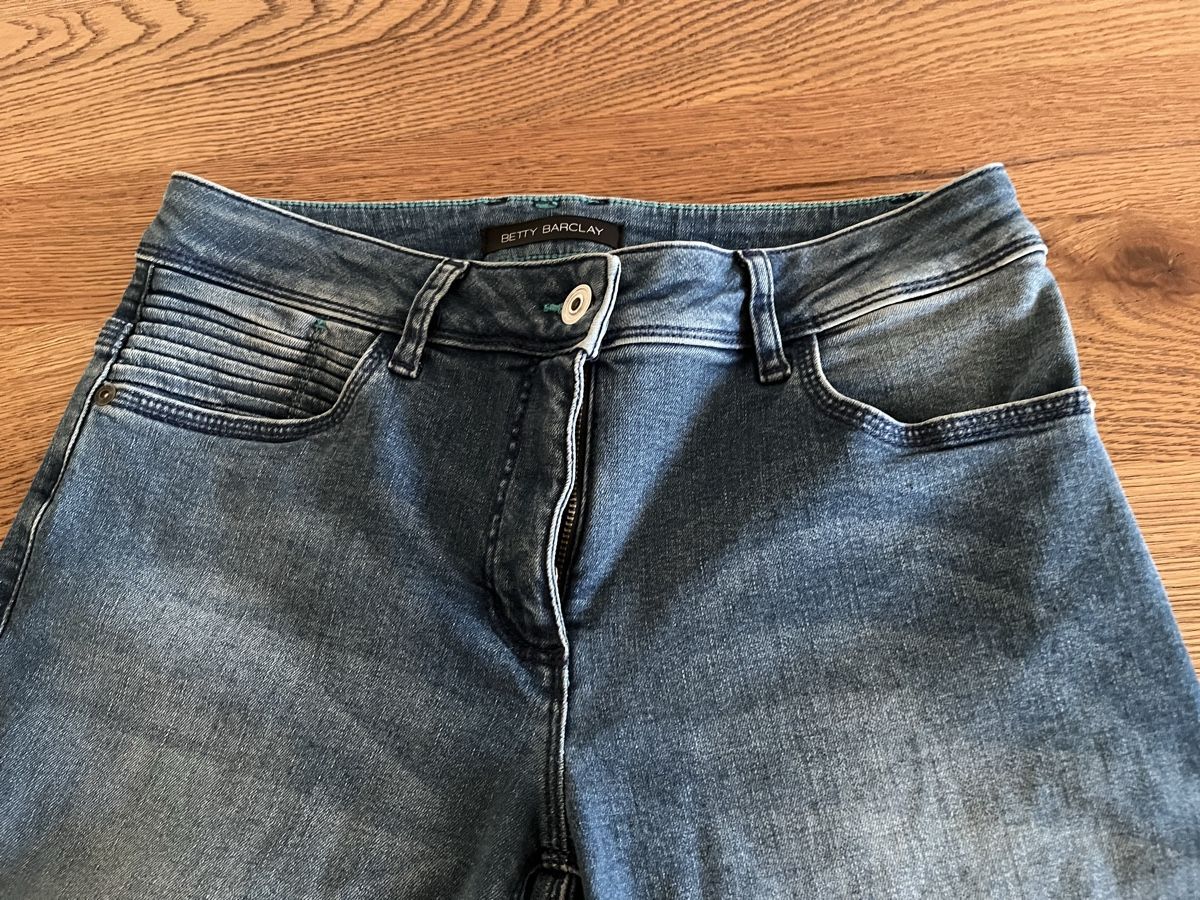 Jeans: Jeans  – Neuf (Voir description) à Schliern b. Köniz par medion3098 2