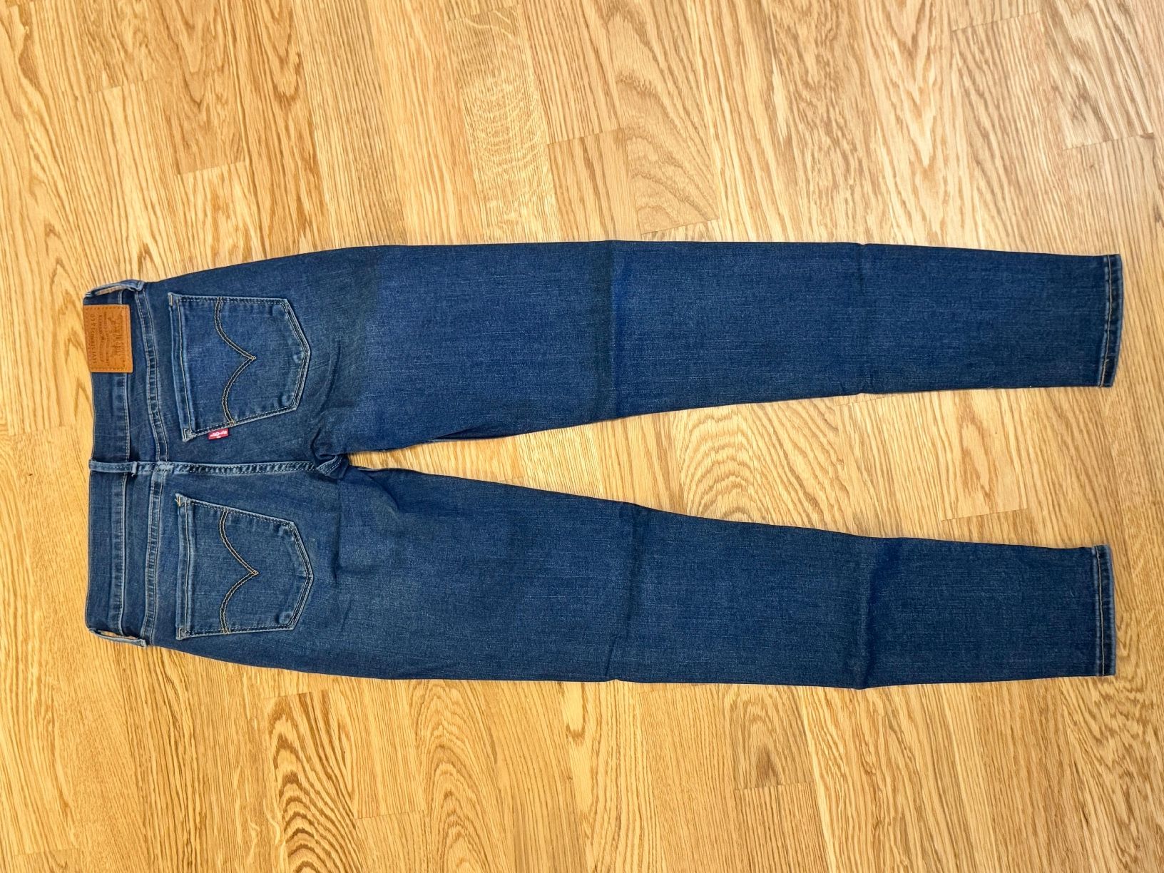 Levi's Jeans: Levis Jeans gr. 26 – Nuovo (secondo la descrizione) da Männedorf venduto da AeternusWatches 1