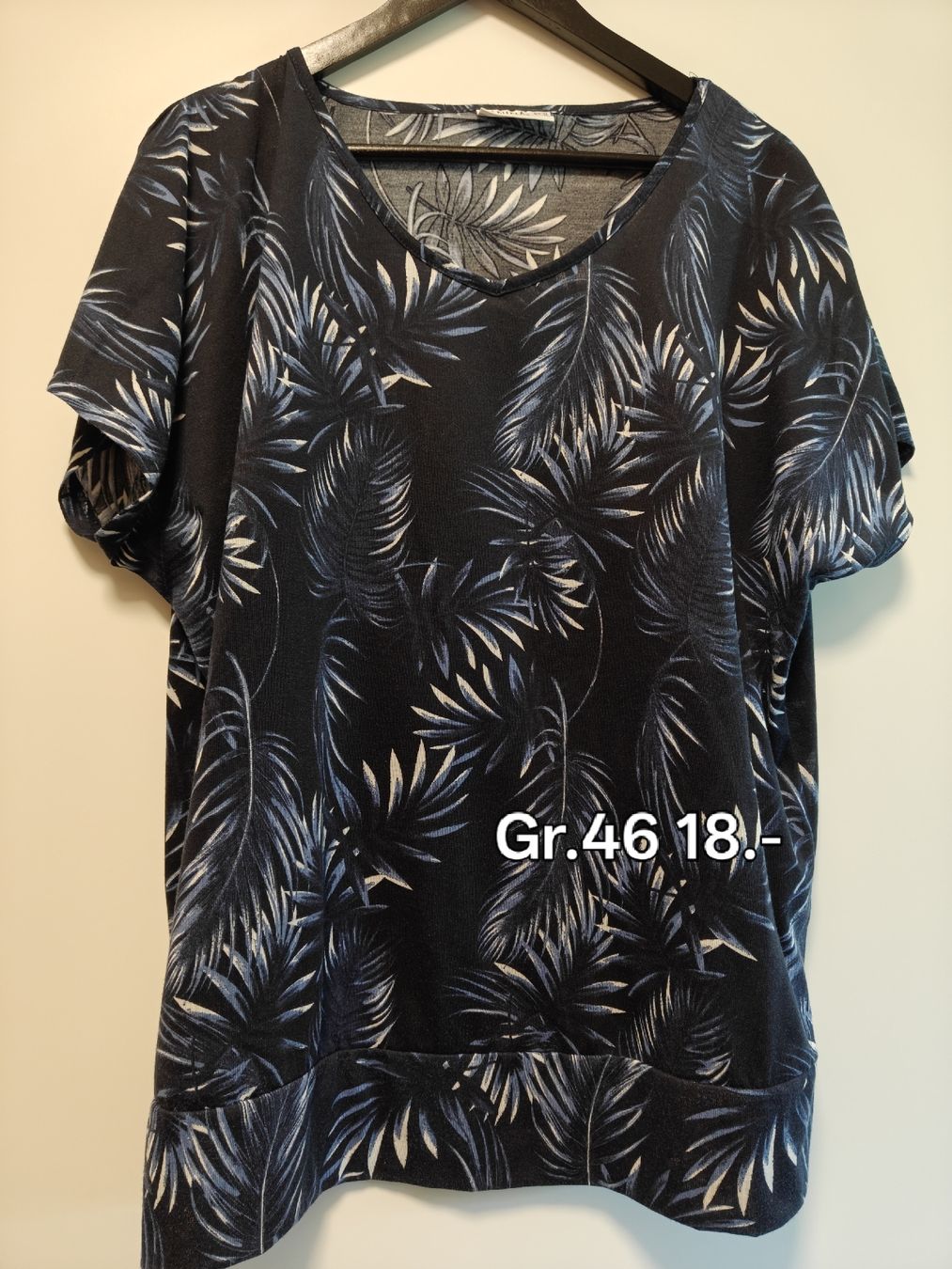 T-shirts: Tshirt Gr.46 – Neuf (Voir description) à Beromünster par aniram90