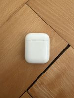 Apple AirPods 1 nur Links + Ladecase