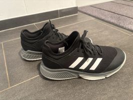 Adidas Hallenschuhe Grösse 42
