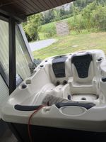 Whirlpool / Outdoor Spa inkl. Abdeckung – ungetestet 