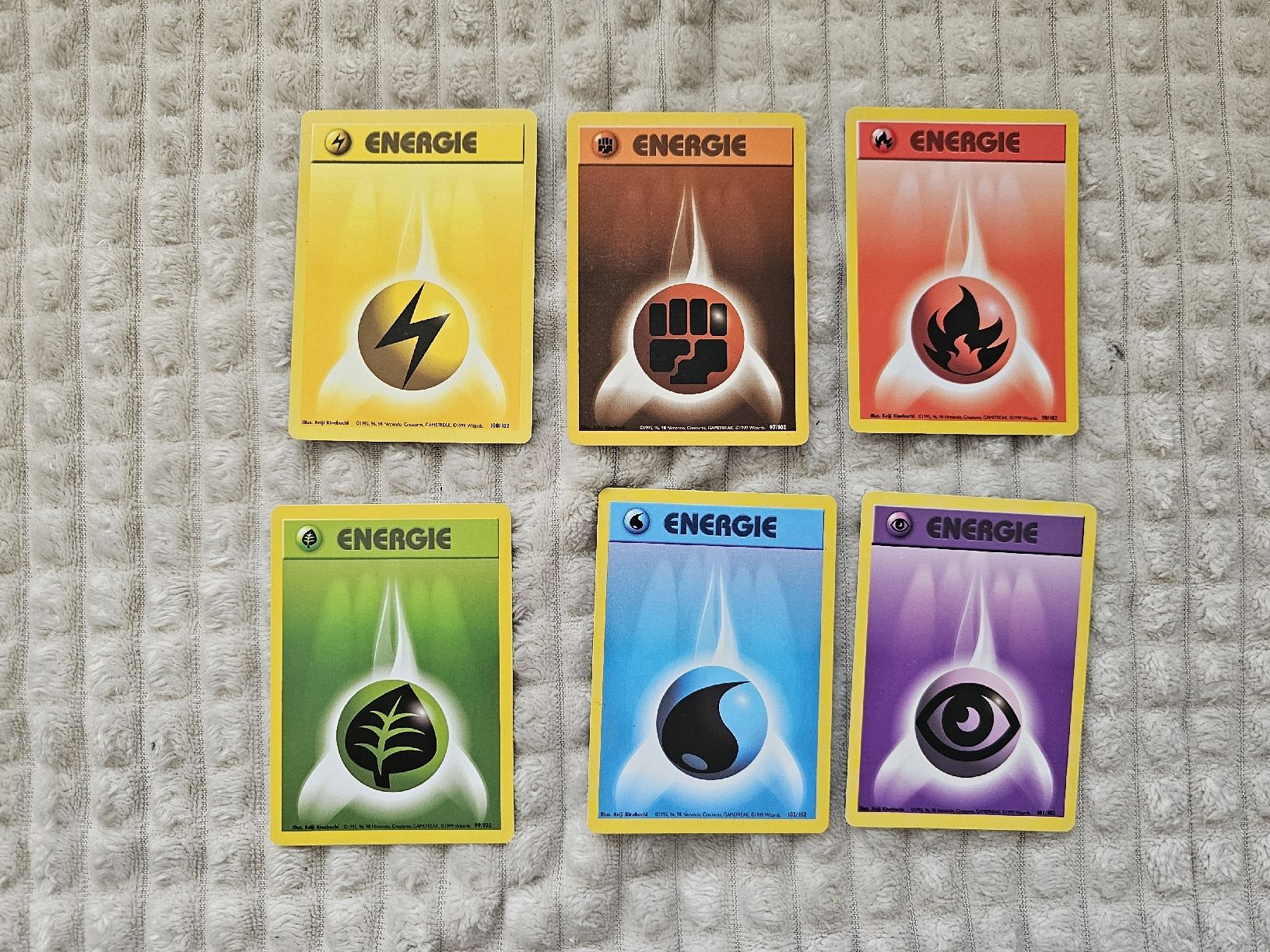 Pokémon Carte collezionabili: Pokemon Karten Sammlung Base Set DE Vintage 35 stk. mit Rare – Usato da oberbuchsiten venduto da thug4 4