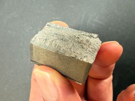 Schönes Stück massives Molybdän Metall, 60 g