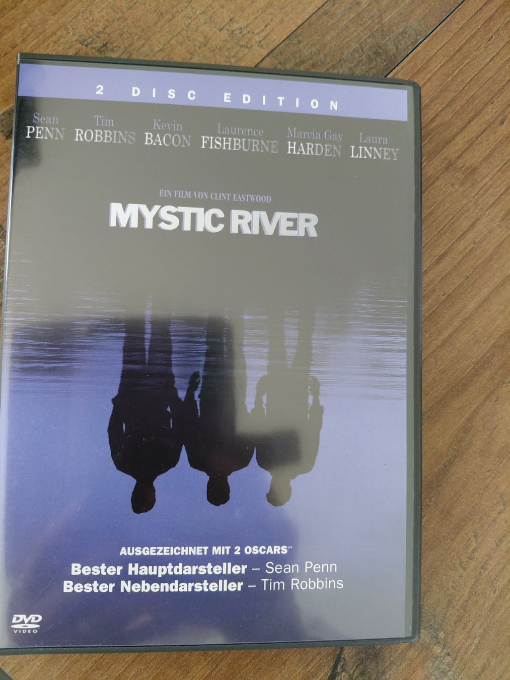 Tous les DVDs: Mystic River – D'occasion à Worb par Antoinette22