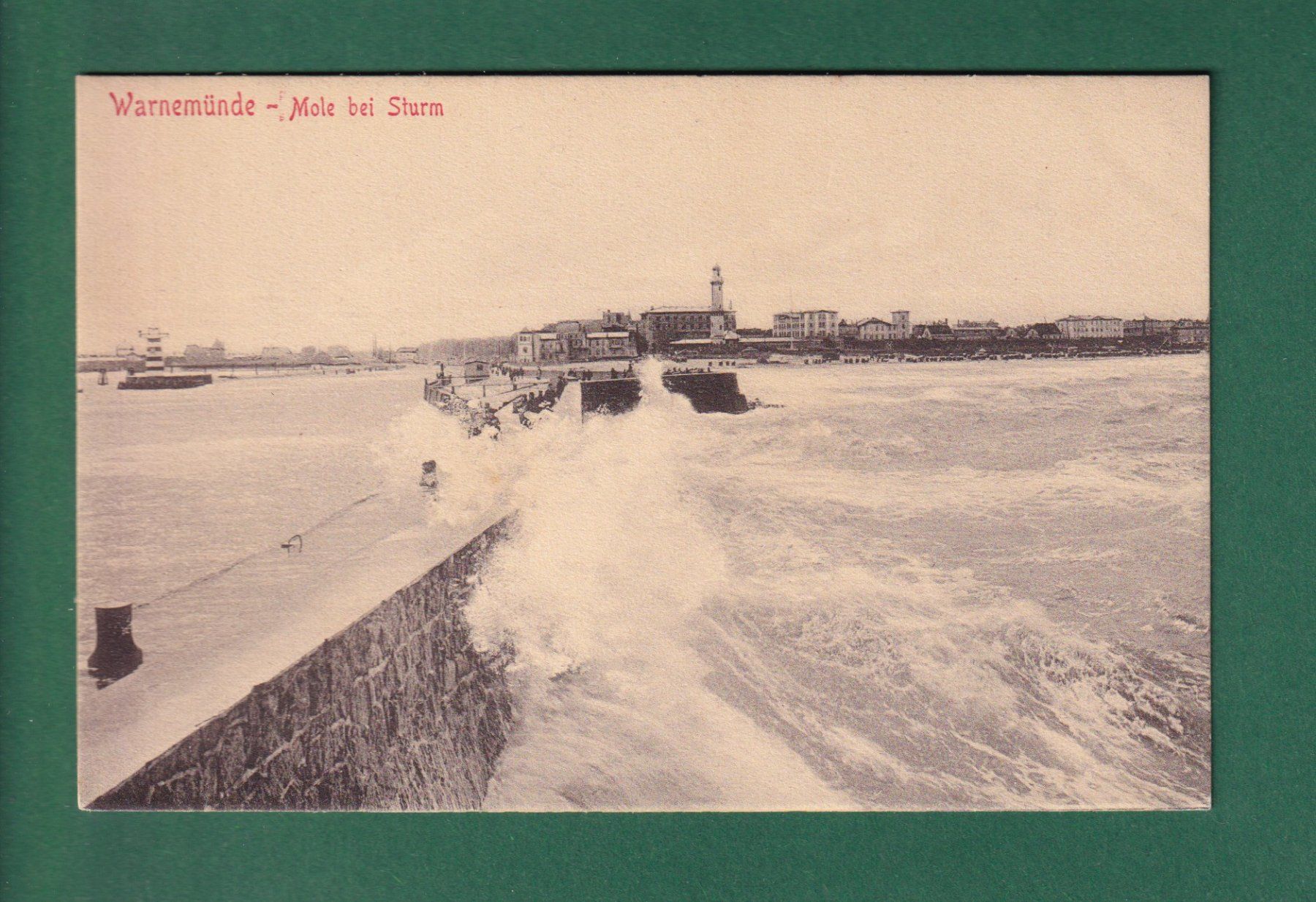 Cartes postales: WARNEMÜNDE - Mole bei Sturm – D'occasion à Pully par nicecards-shop