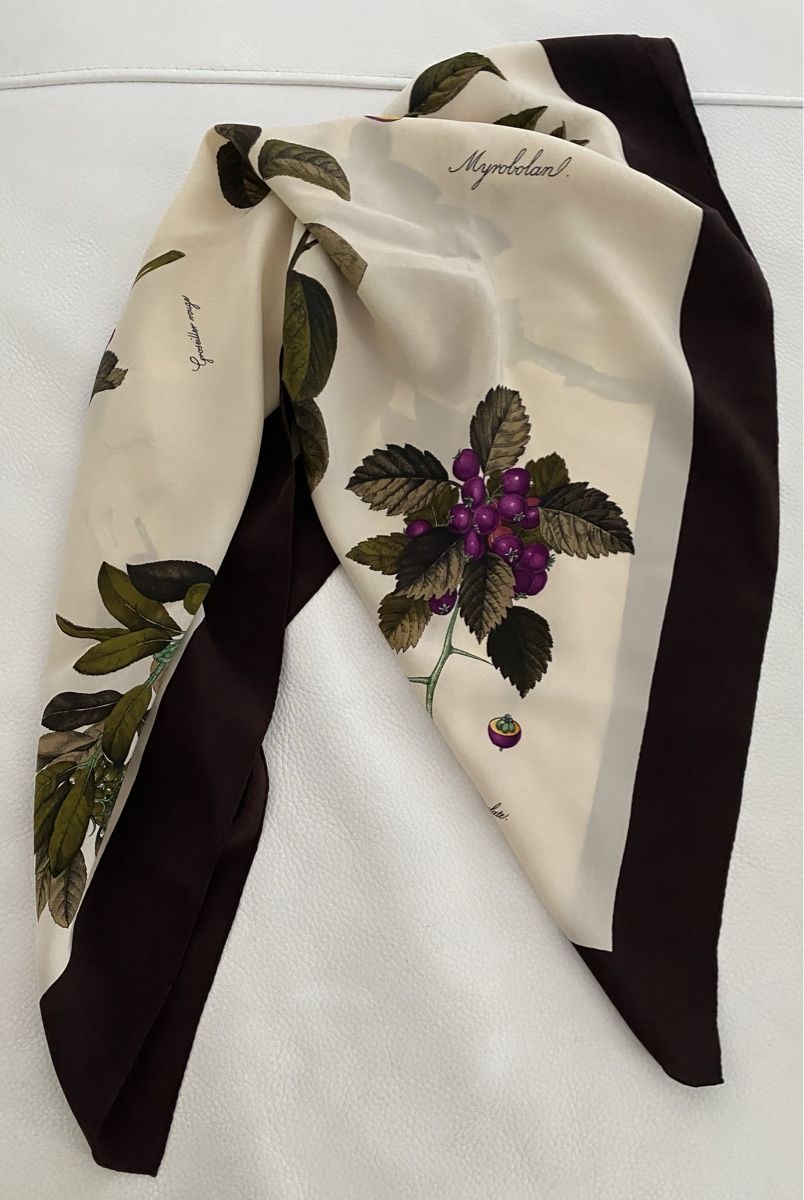 Foulard & Sciarpe: Seiden Foulard 🌸 – Usato da Opfikon venduto da Luis144 4