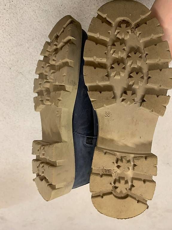 Scarpe da donna: Winterstiefel Gr. 38, gefüttert – Usato da Adliswil venduto da sneubert 2