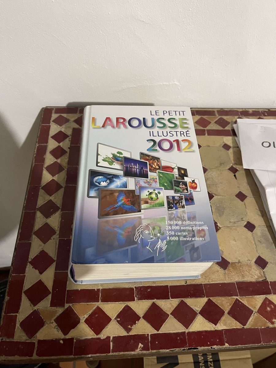 Libri: Dictionnaire Larousse illustré – Usato da Fribourg venduto da Barlocher