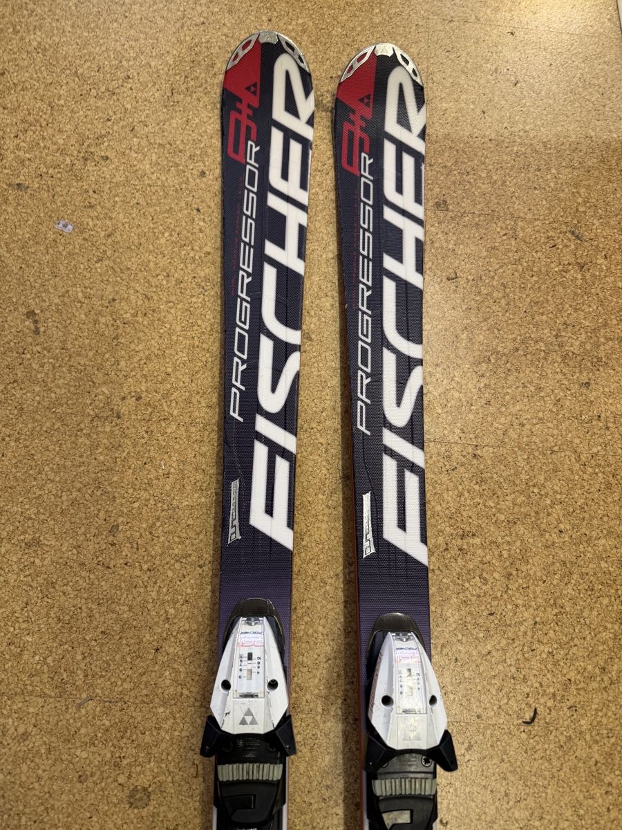 Fischer Sci: Fischer Progressor 8+ Ski 170 cm – RS11 Bindung – Usato da Gurmels venduto da SwissShop21 1