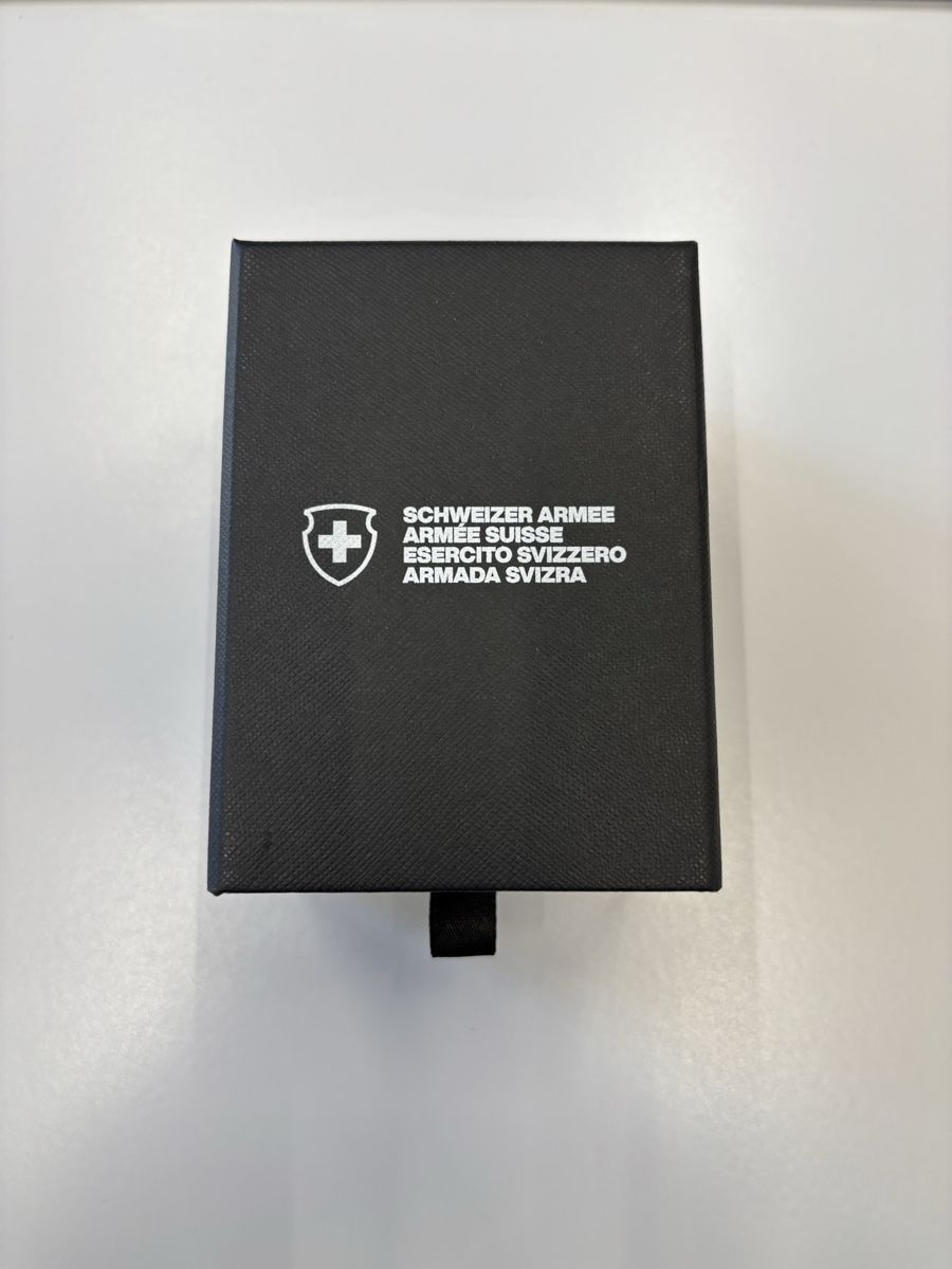 Swiss Uhren: Original Uhr der Schweizer Armee (neu) – Neu und originalverpackt aus Zürich von lazar.tomasevic93 1
