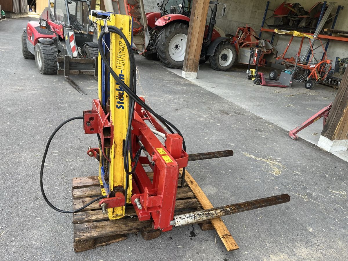 Stöcklin Gabelstapler & Hubwagen: Heckstapler mit Ballenzange – Gebraucht aus Matzendorf von Chm1 3