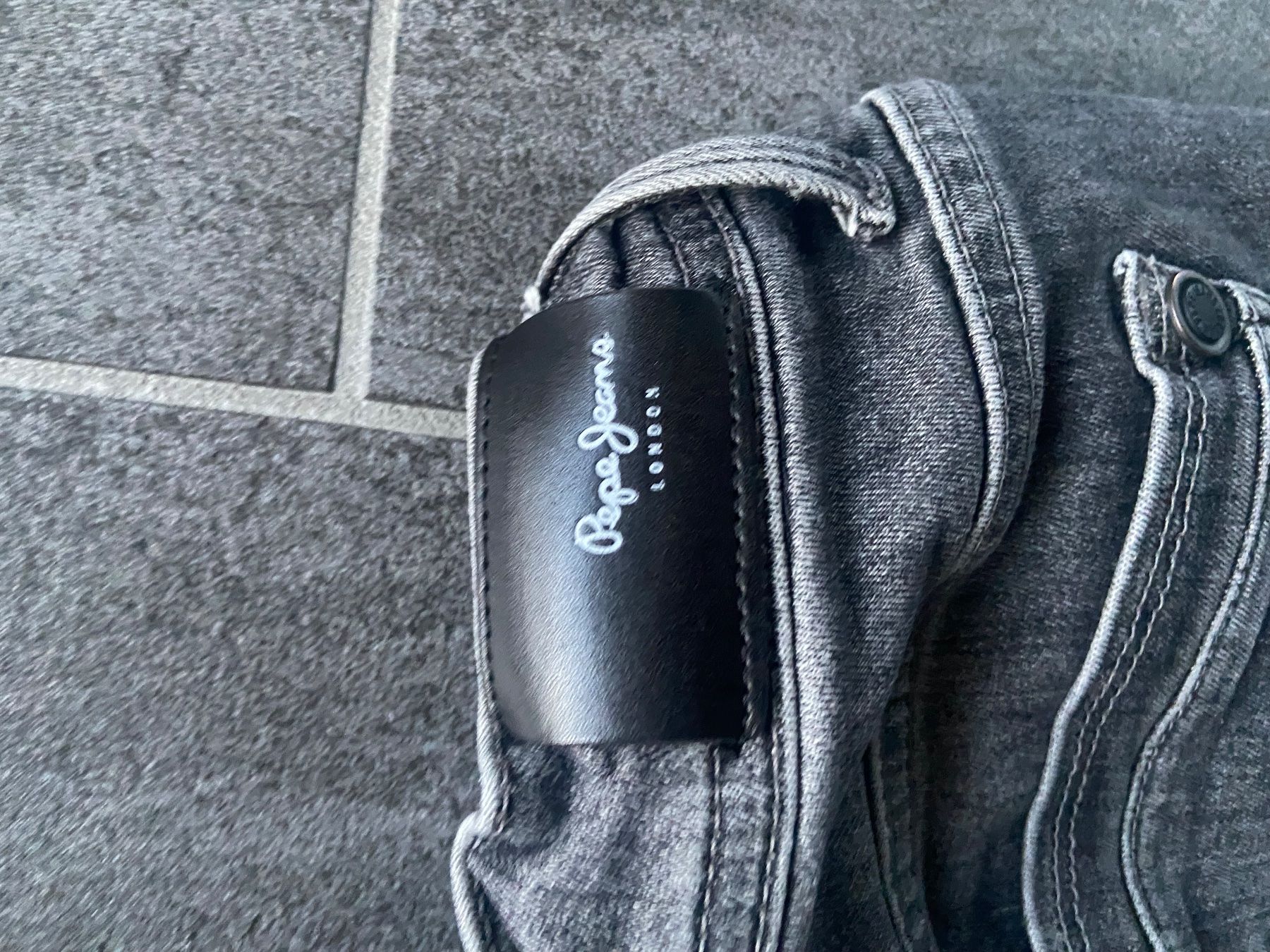 Pepe Jeans Pantaloni: Pepe Jeans Gr 12 = Gr.158 Regular Fit – Usato da Zürich venduto da pluto124 3