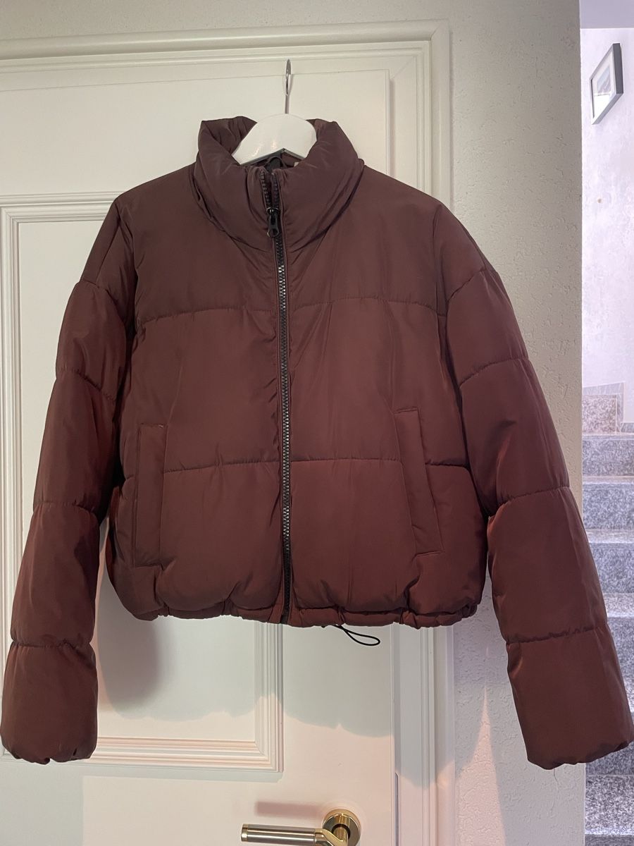 Giacche: Stylish Brown Puffer Jacket - Size M - Great Condition! – Usato da Waedenswil venduto da Paps04