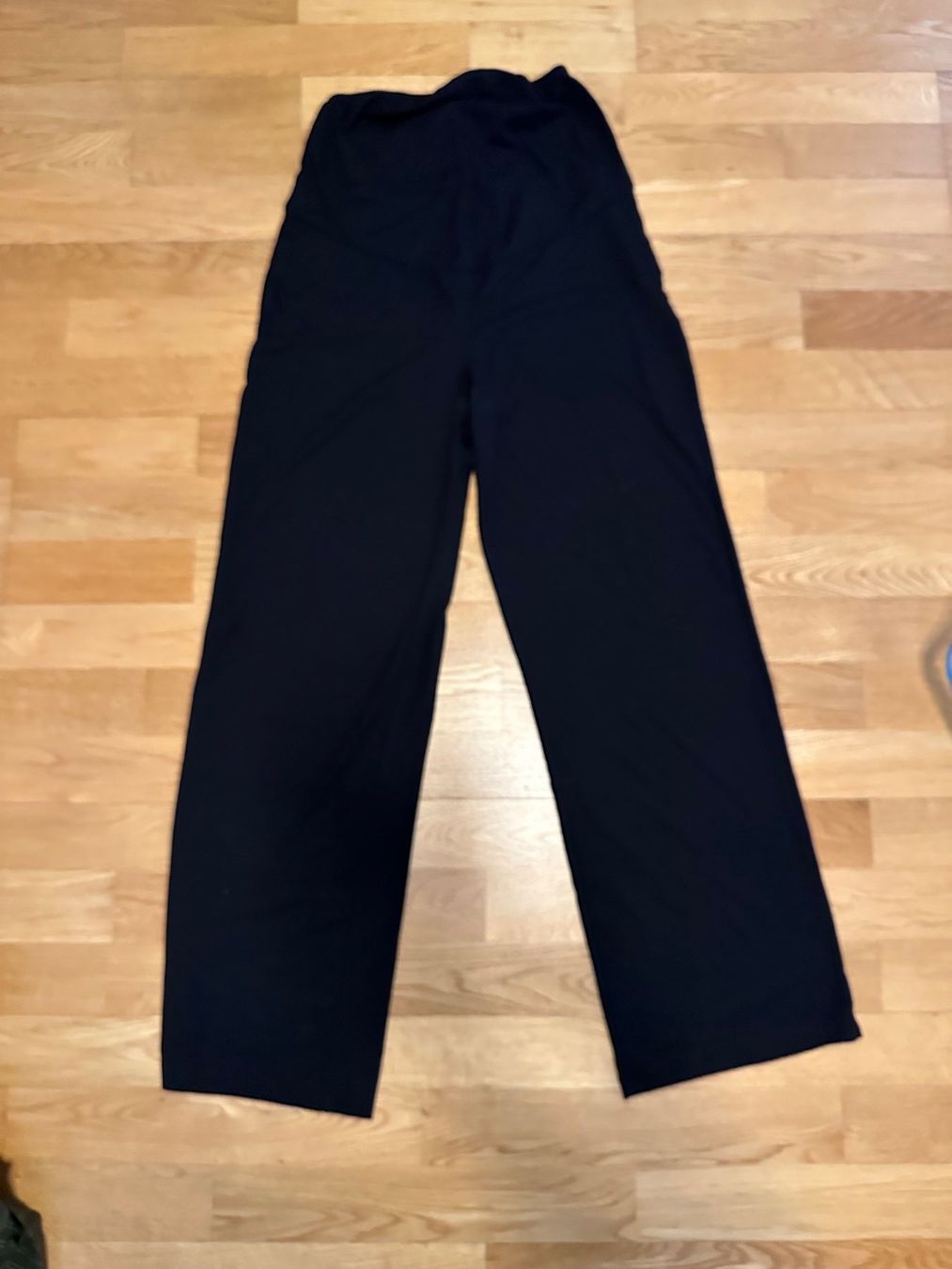 H&M Vestiti: Maternity longue wear- H&M – Nuovo (secondo la descrizione) da Richterswil venduto da Misterwine 1