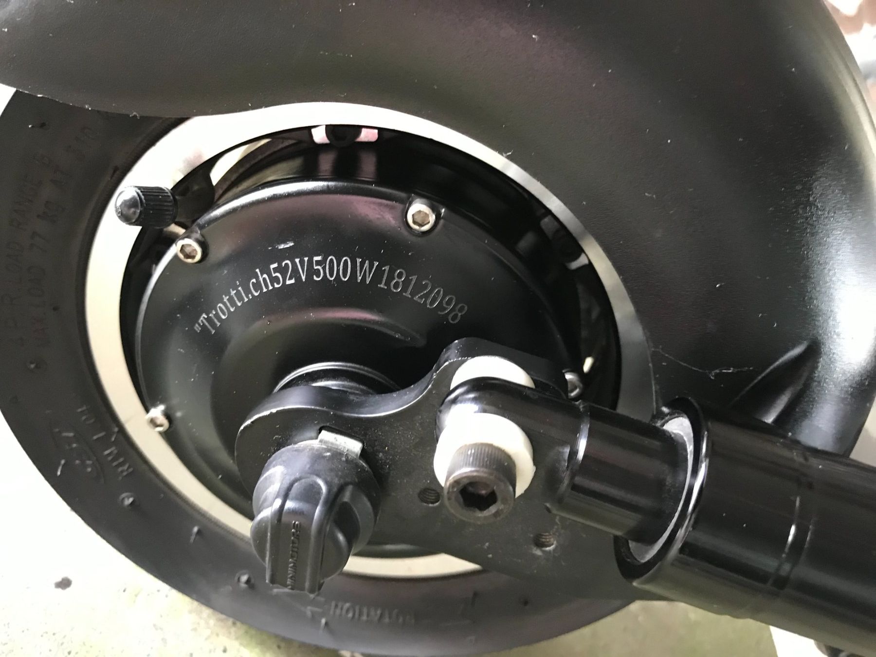 Scooter: E-Scooter defekt – Difettoso da Buchrain venduto da Mamue 5