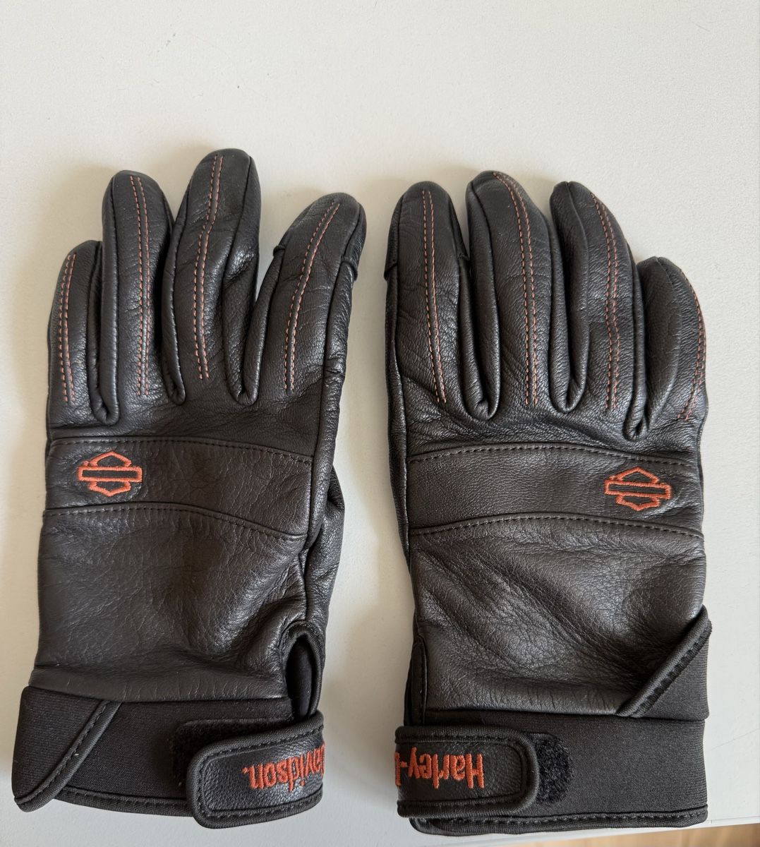Harley-Davidson Guanti & manicotti: Harley-Davidson Lederhandschuhe, Gr. 8 Schwarz – Usato da Gränichen venduto da Tessin1
