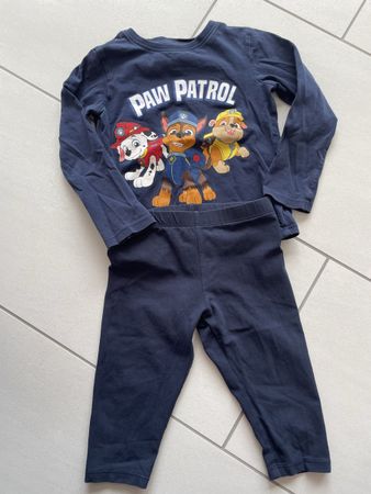 Kleiderpaket Gr 98/104