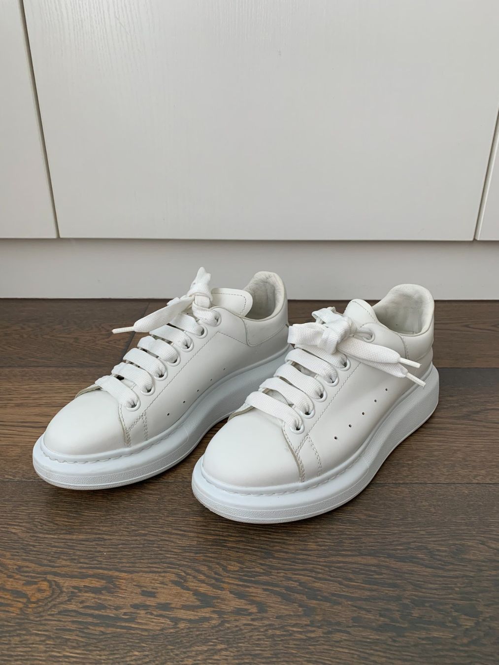 Alexander Mcqueen Scarpe da donna: Alexander McQueen Oversized Sneakers Gr. 39 – Usato da Zug venduto da Cobra.73 1