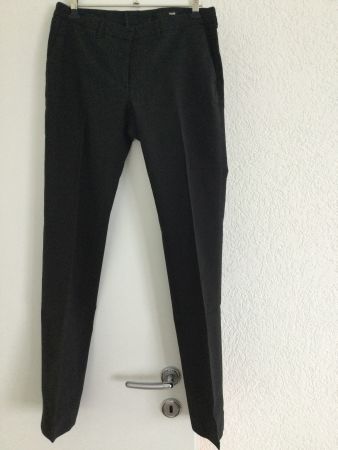 Schwarze Stoffhose von H&M, Grösse 36