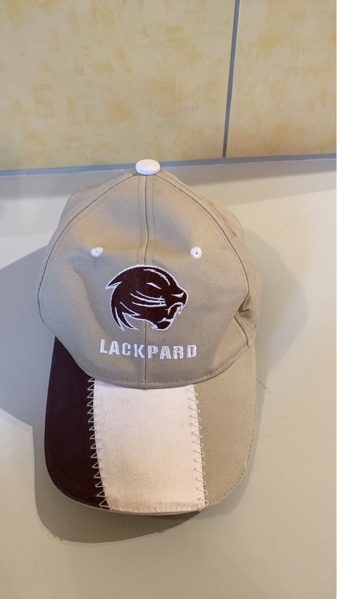 Chapeaux, bonnets & casquettes: Lässige Lackpard Cap - Limited Edition – D'occasion à Wiggen par Antoniotto