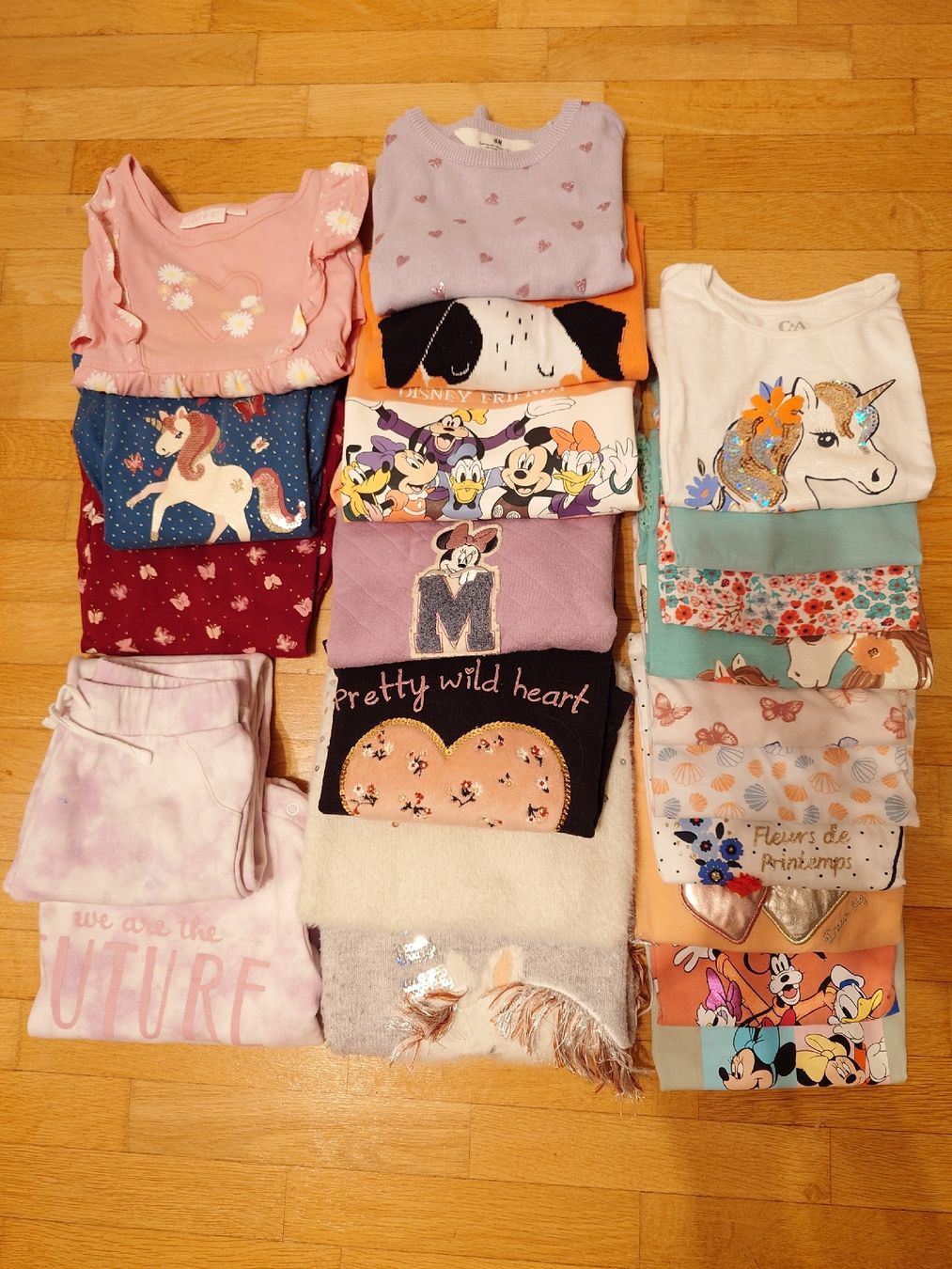 Lotti & Set di vestiti: 22teiliges Set Mädchen Pullover, Kleider, Shirts, Gr. 98-104 – Nuovo (secondo la descrizione) da Uster venduto da snowy_6