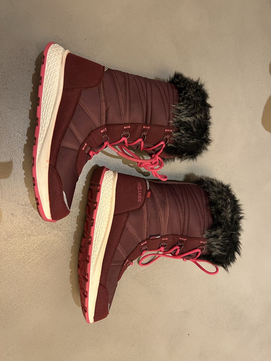 Scarpe per ragazze: Trollkids Winterstiefel – Usato da Sils im Domleschg venduto da preski76 1