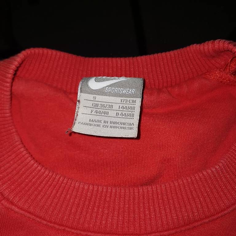 Nike Maglioni & Felpe: Pull Nike Vintage – Usato da Bex venduto da Sakito 1