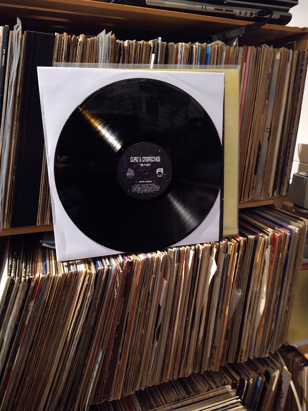 Dischi in vinile: GUAIO & OMBRE CINESI "2:40" Vinile – Nuovo e nell'imballaggio originale da Wetzikon ZH venduto da GUAIO 2