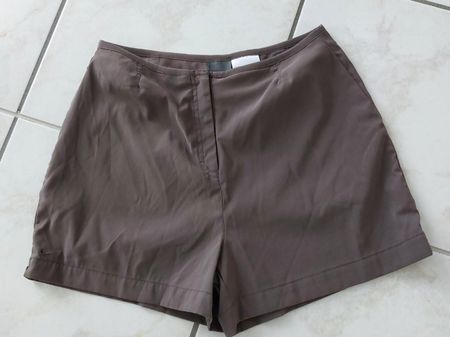 Nike Damen Shorts Gr. 38