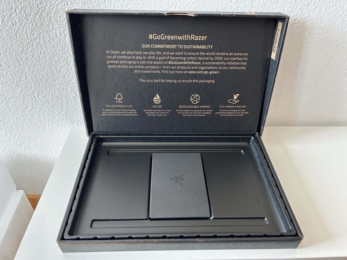 Razer Notebooks: Razer Blade 15 – Gebraucht aus Zürich von spaceally 3