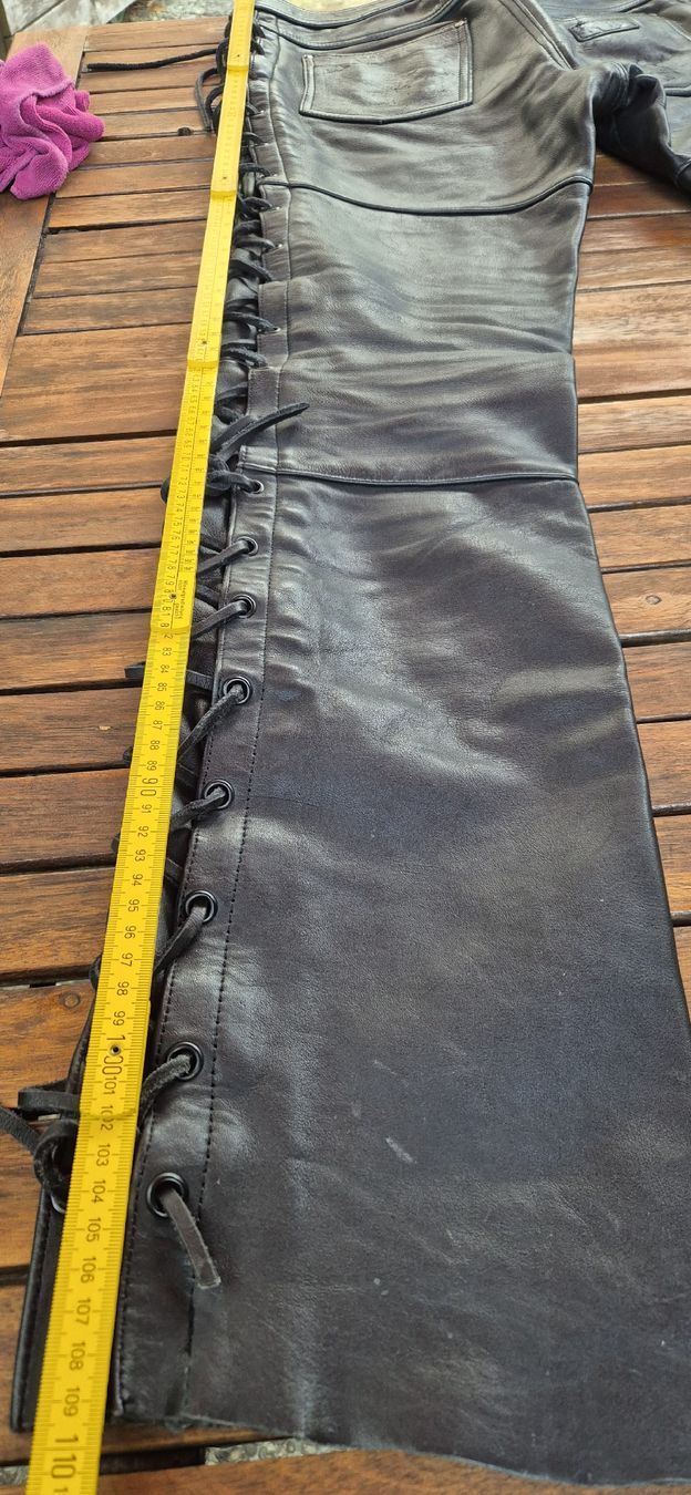 IXS Pantaloni: Motorrad Lederhose IXS Grösse 52 Schwarz. – Usato da Birsfelden venduto da gui_m5m9 4