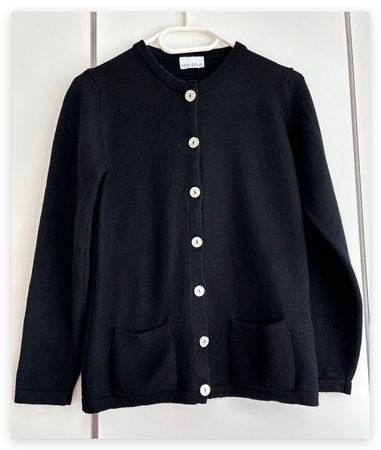 Warme edle klassische Strickjacke Merinowolle schwarz