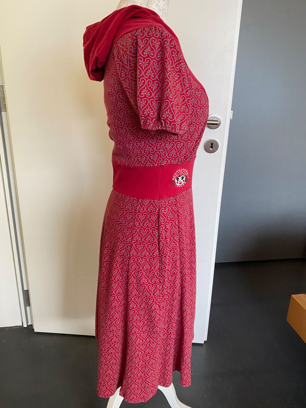 Blutsgeschwister Vestiti: Blutsgeschwister Kleid – Usato da Leuk Stadt venduto da ste_7dy2 3