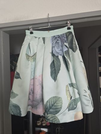 Ted Baker, blumiger Jupe Gr. 1