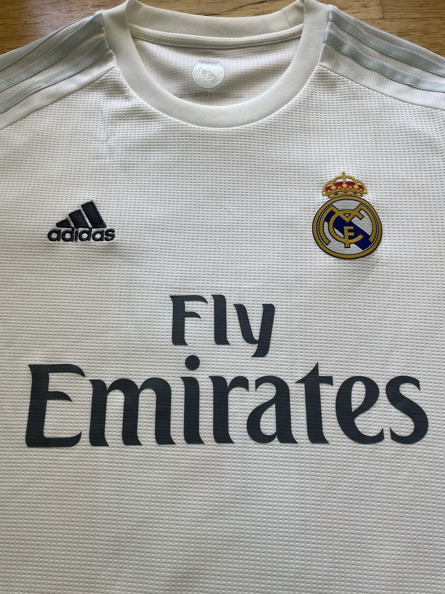 Real Madrid Canottiere & Pantaloni: Original Real Madrid 2015/2016 Kroos – Usato da Windisch venduto da RealJerseys 2