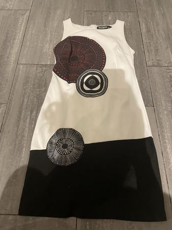 Kleid Desigual schwarz weiss Grösse M 