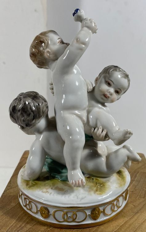 Sculture & Statue: Capodimonte Putten Skulptur – Usato da Hinwil venduto da Chnap