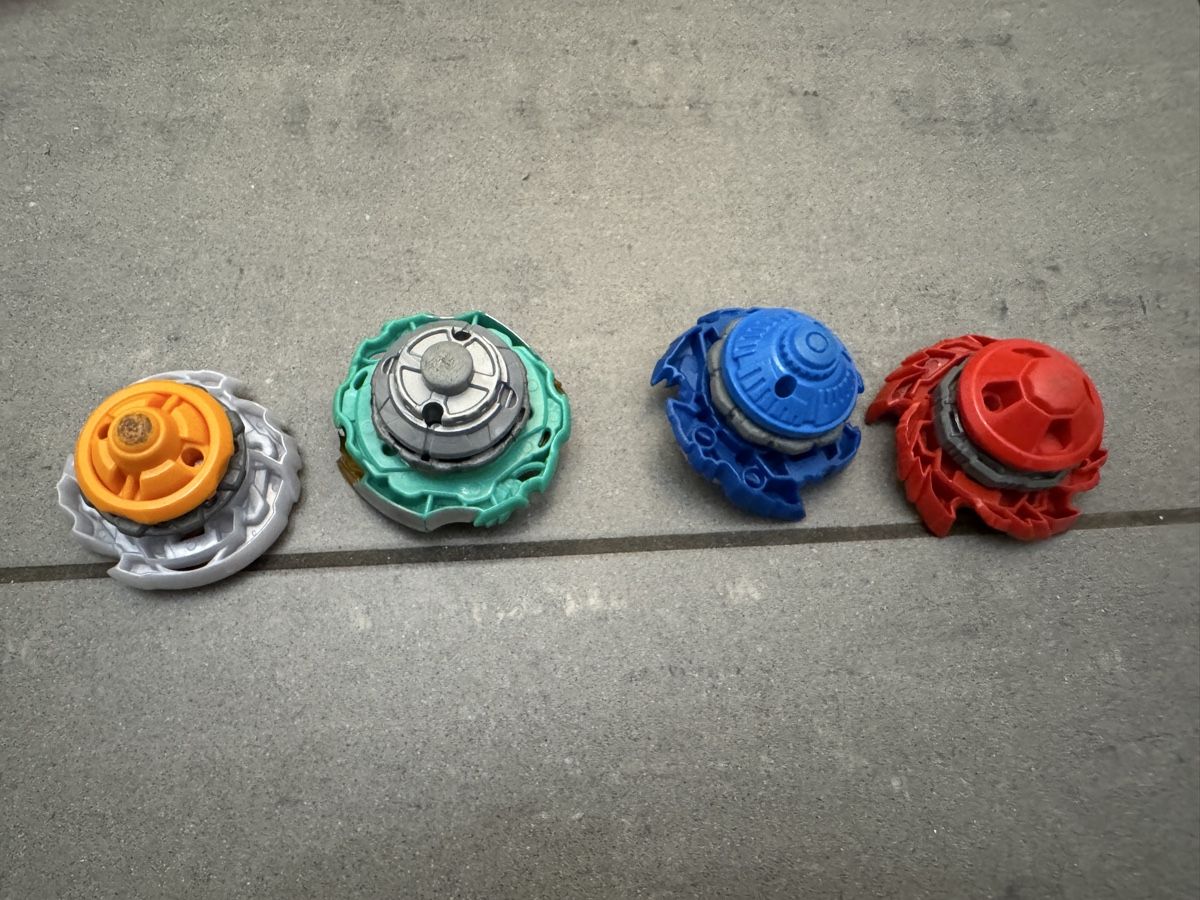 Giocattoli: Beyblade Set – Usato da Winterthur venduto da Smile_1988 1