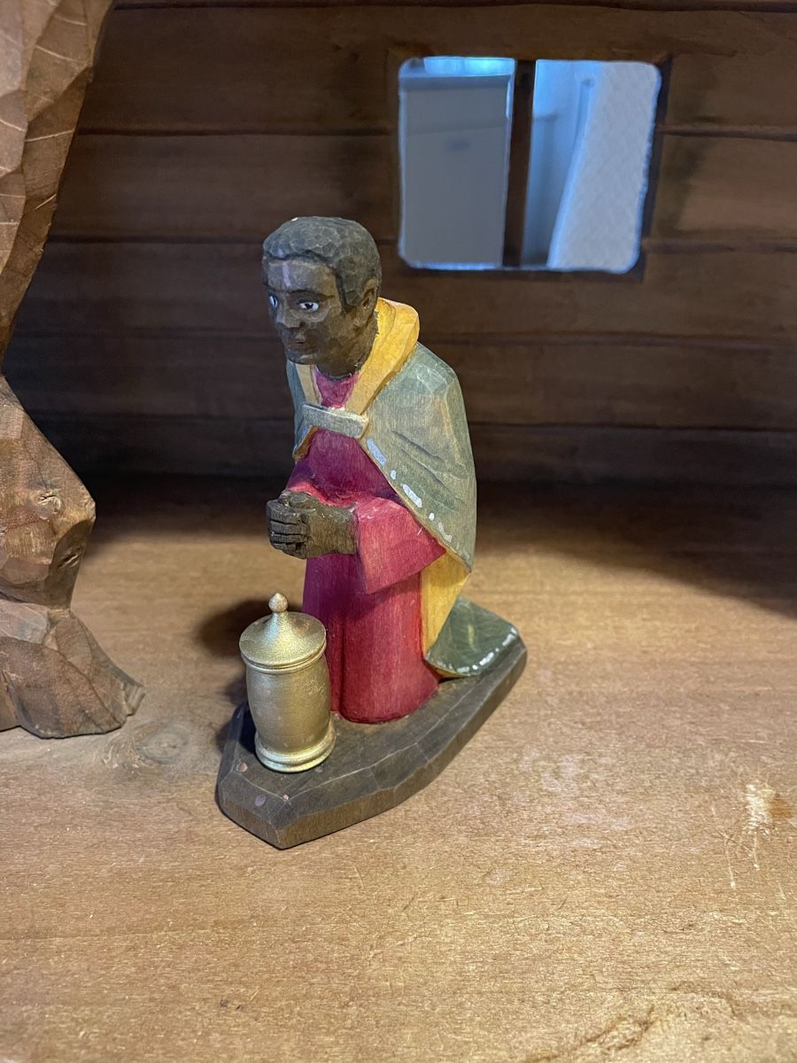 Statuette: König kniend E.Thomann Brienz – Usato da Flawil venduto da Naphtali