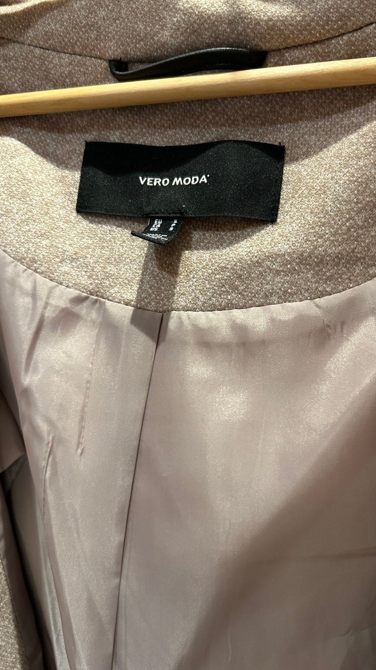 Vero Moda Mäntel: Mantel, Grösse S, Vero Moda – Gebraucht aus Innertkirchen von Urbachtal 1