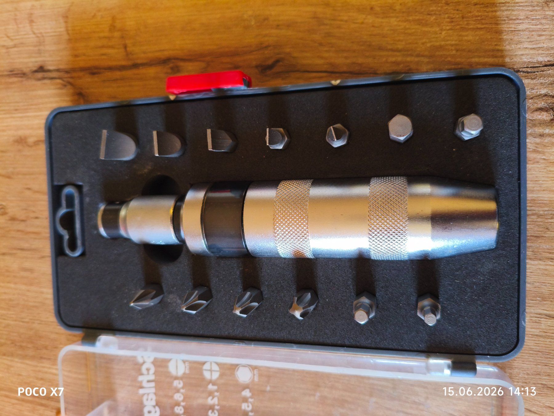 Alle Werkzeuge: Schlag Schrauber Set Alpha Tools mit div. Bits Neuwertig ... – Gebraucht aus Hägglingen von BigJim1 1