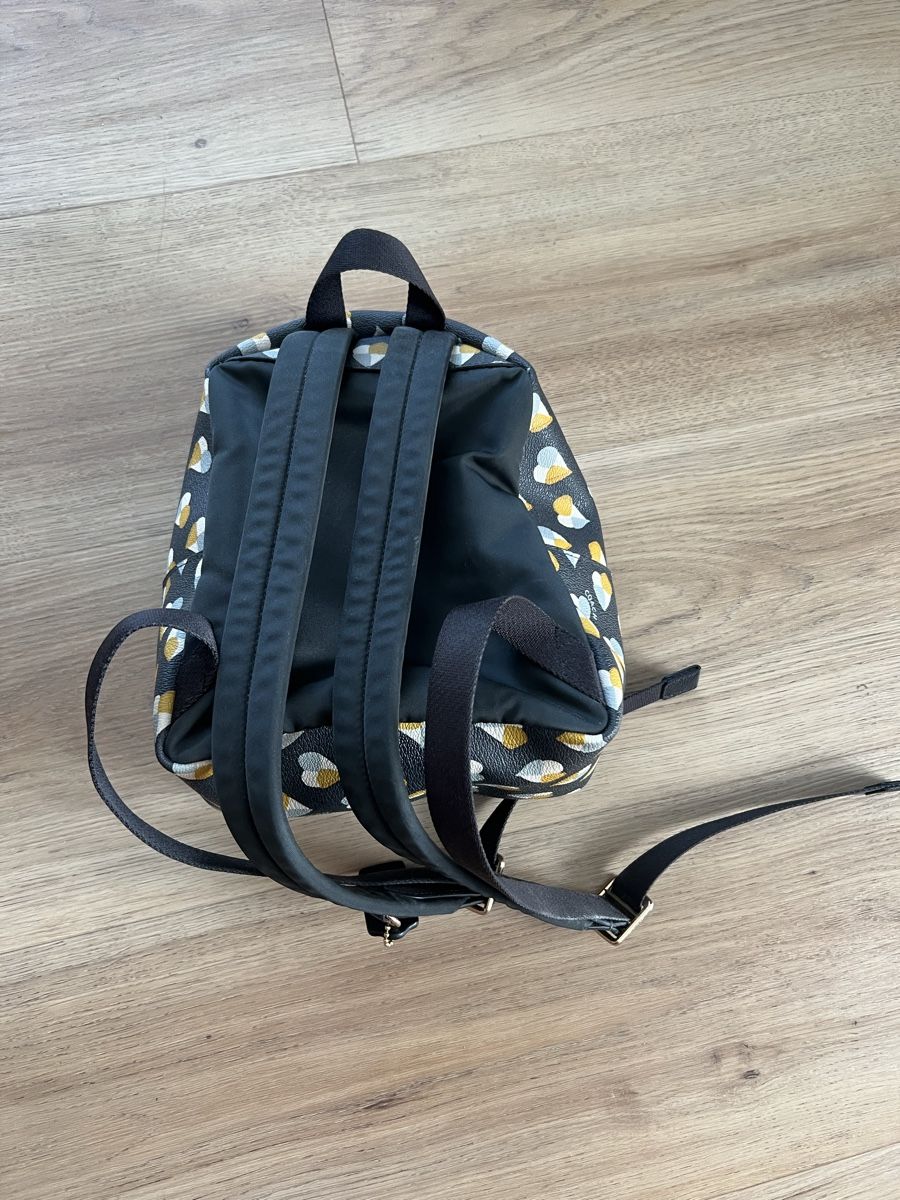 Coach Zaini: Süsser Coach Rucksack mit Herzchen Muster – Usato da Bad Zurzach venduto da Heugumper7 1