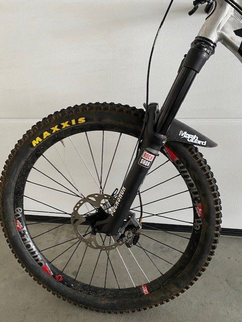 Biciclette: KNOLLY Endorphin mountain bike – Usato da Dallenwil venduto da ZD2019 2