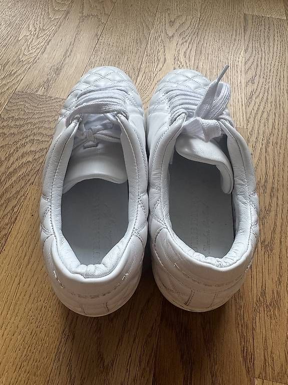 Scarpe da donna: Burberry Sneakers Size 36 – Usato da Erlenbach ZH venduto da mau_sk2v 1