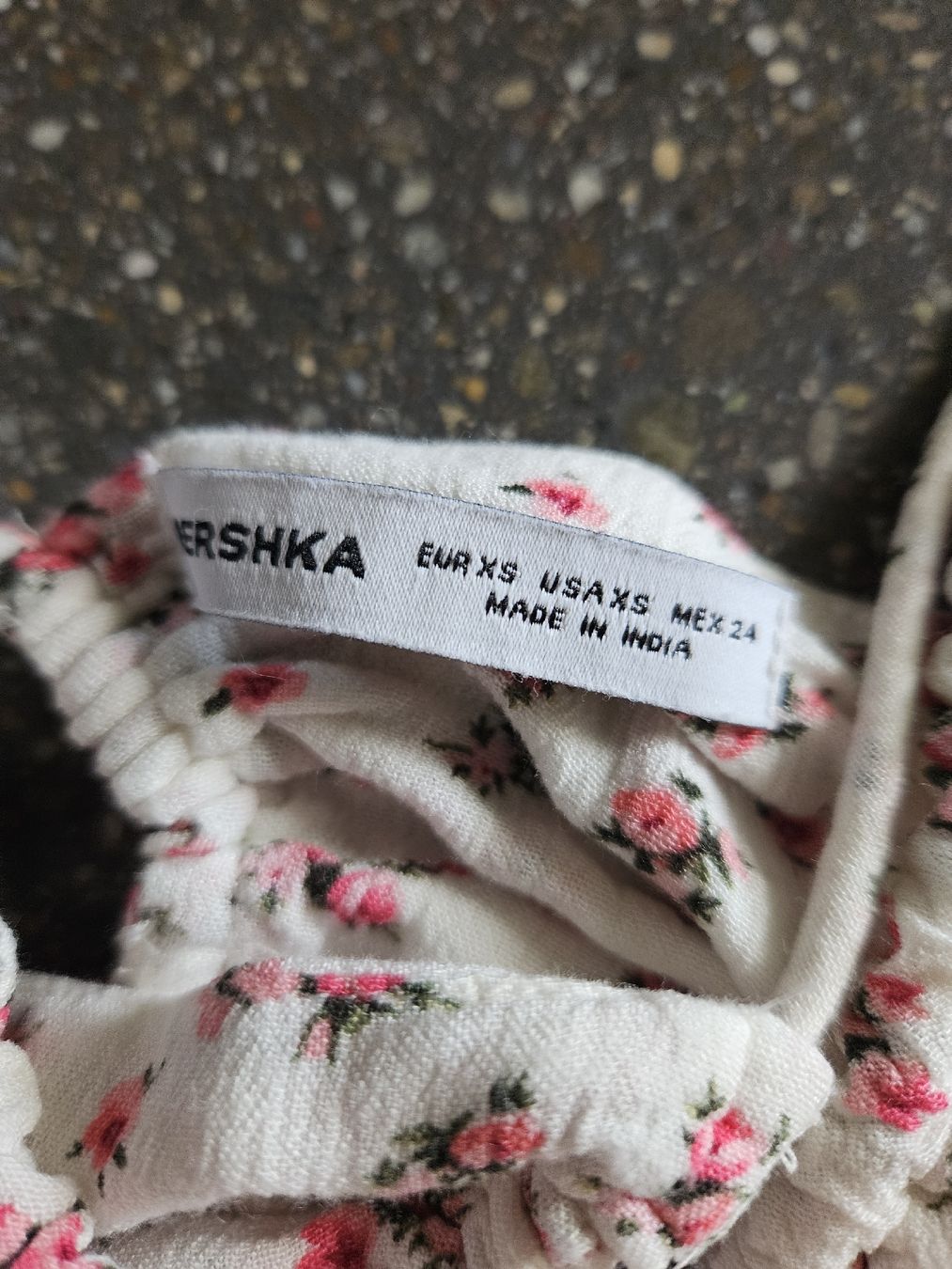 Bershka Kleider: Bershka Blumen Kleid lang Grösse XS  – Neu (gemäss Beschreibung) aus Anwil von tamoos 3
