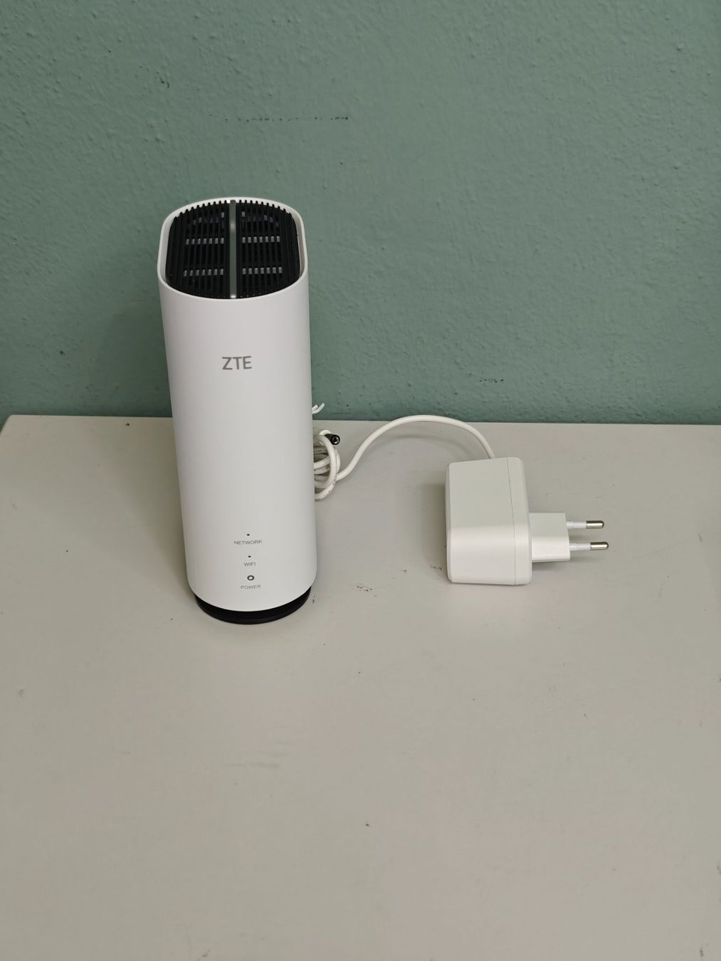 ZTE Modem & Router: ZTE Router 5G Ab 80.Fr – Usato da Solothurn venduto da Electronic.3
