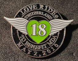 GG204 - Pin Love Ride Nr. 18 / 2010 Harley Davidson Treffen