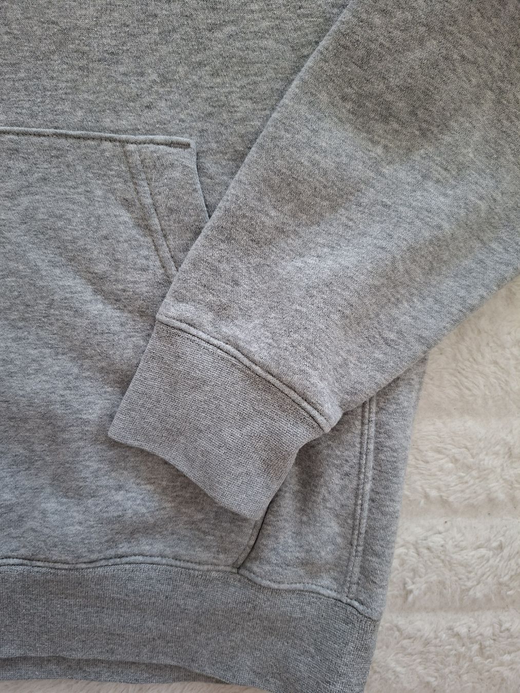 Nike Pullover & Sweatshirts: Pull Nike gris, taille S - idéal pour l'automne! – Gebraucht aus Renens VD von ser_j2fn 4